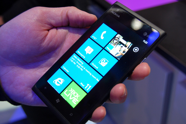 Nokia lumia 900 is free through April 21